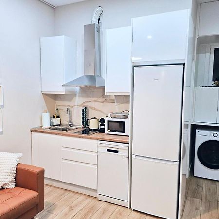 Acogedor Apartamento En Atocha By Bebalmy Madrid Esterno foto