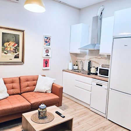 Acogedor Apartamento En Atocha By Bebalmy Madrid Esterno foto